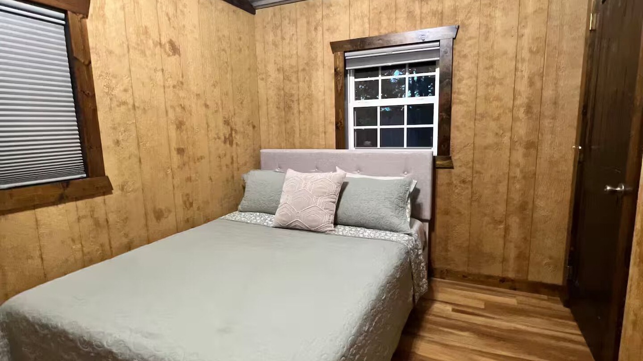 Photo of Bedroom in Mabank