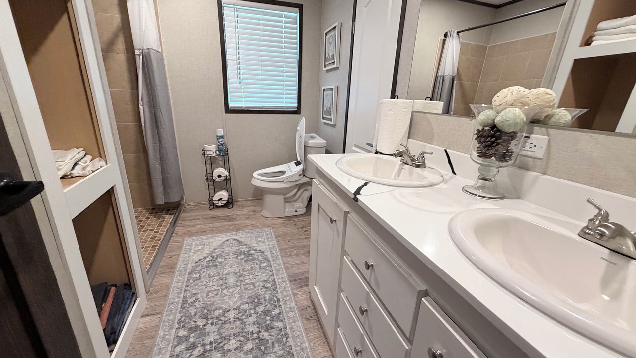 Photo of Bathroom in Ben Franklin