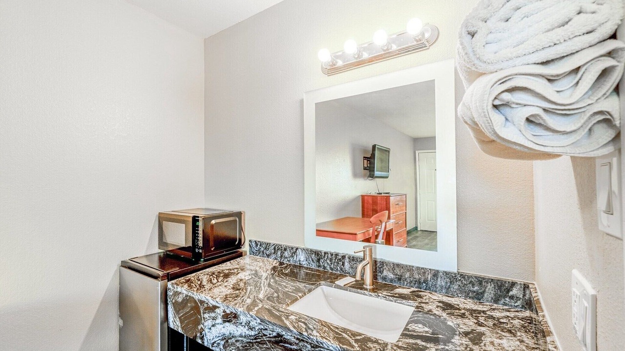 Photo of Bathroom in Rockdale