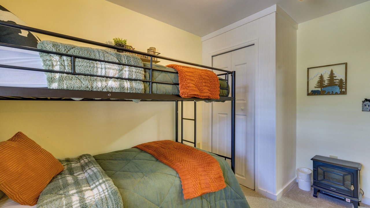 Photo of Bedroom in Florissant