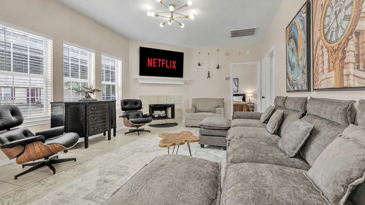 Photo of Livingroom in College Station
