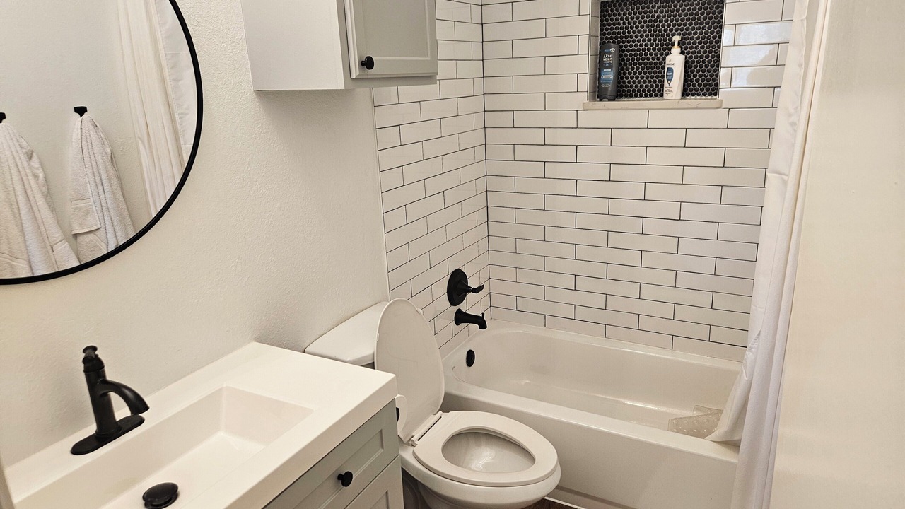 Photo of Bathroom in Pottsboro
