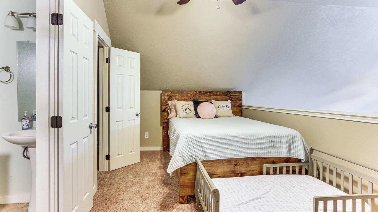 Photo of Bedroom in Brookeland