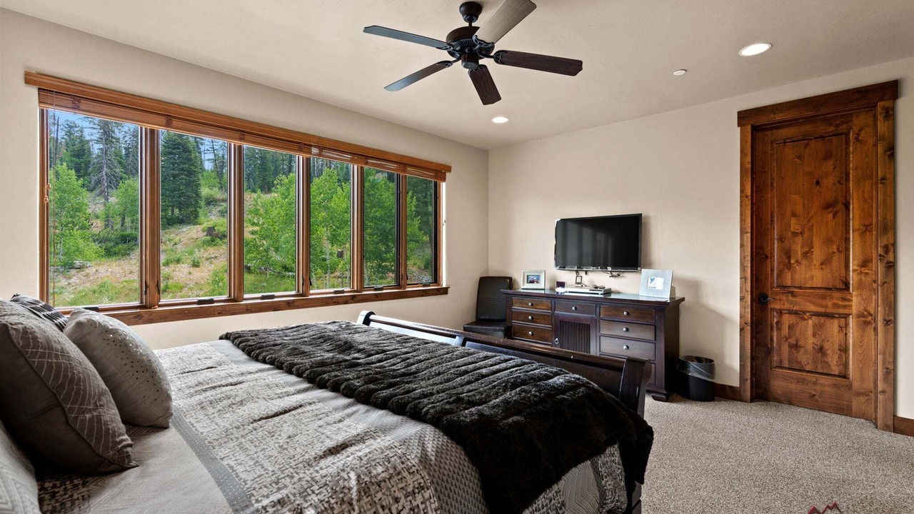 Photo of Bedroom in Purgatory
