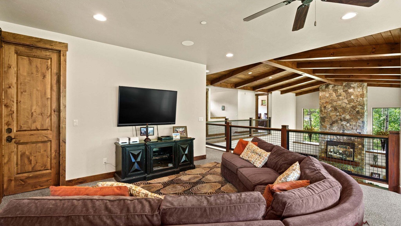 Photo of Livingroom in Purgatory