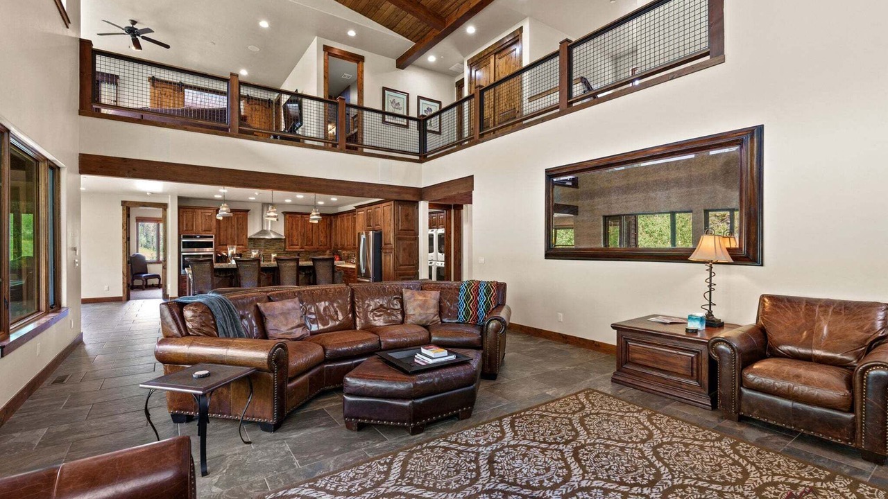 Photo of Livingroom in Purgatory