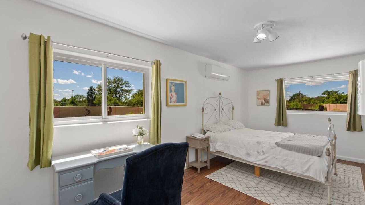 Photo of Bedroom in West Bluff