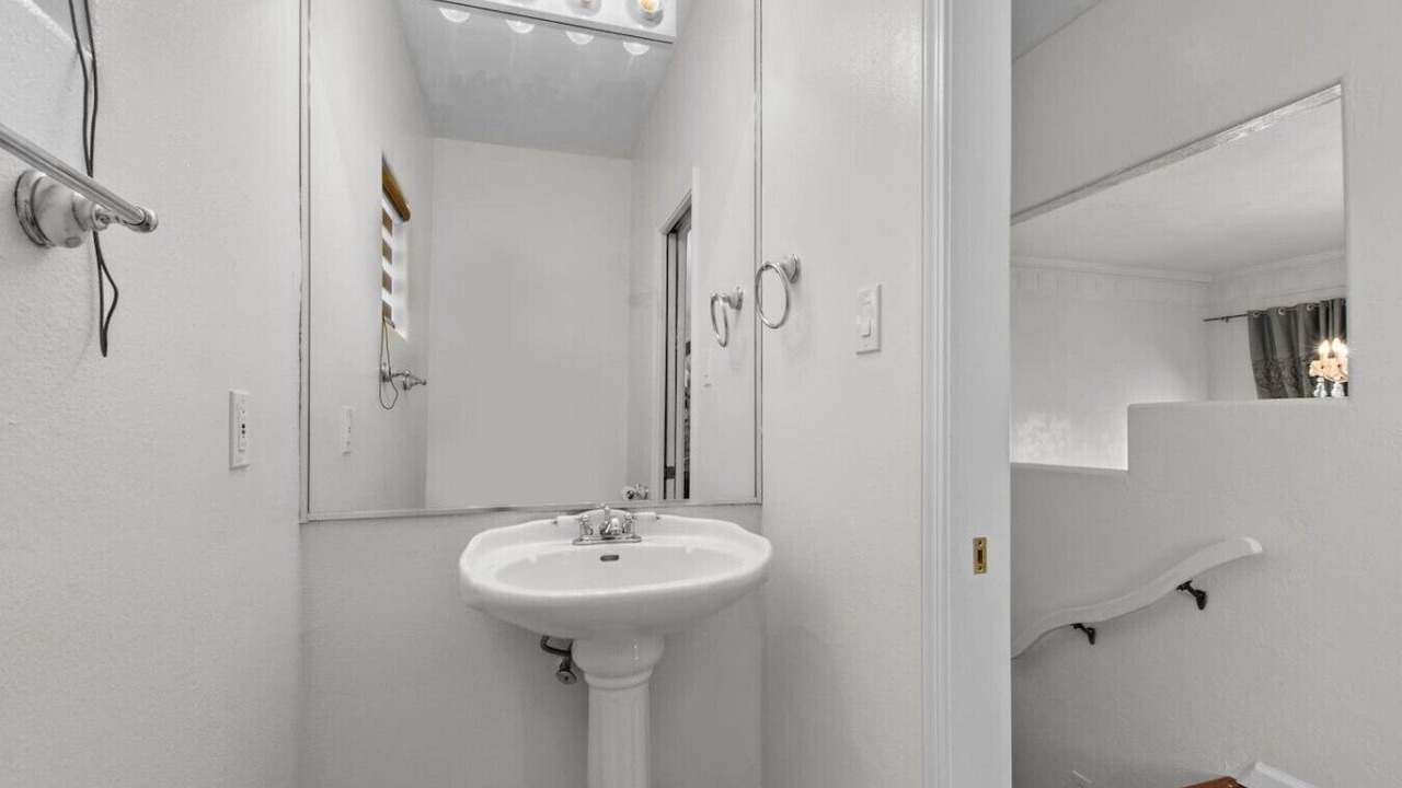 Photo of Bathroom in West Bluff