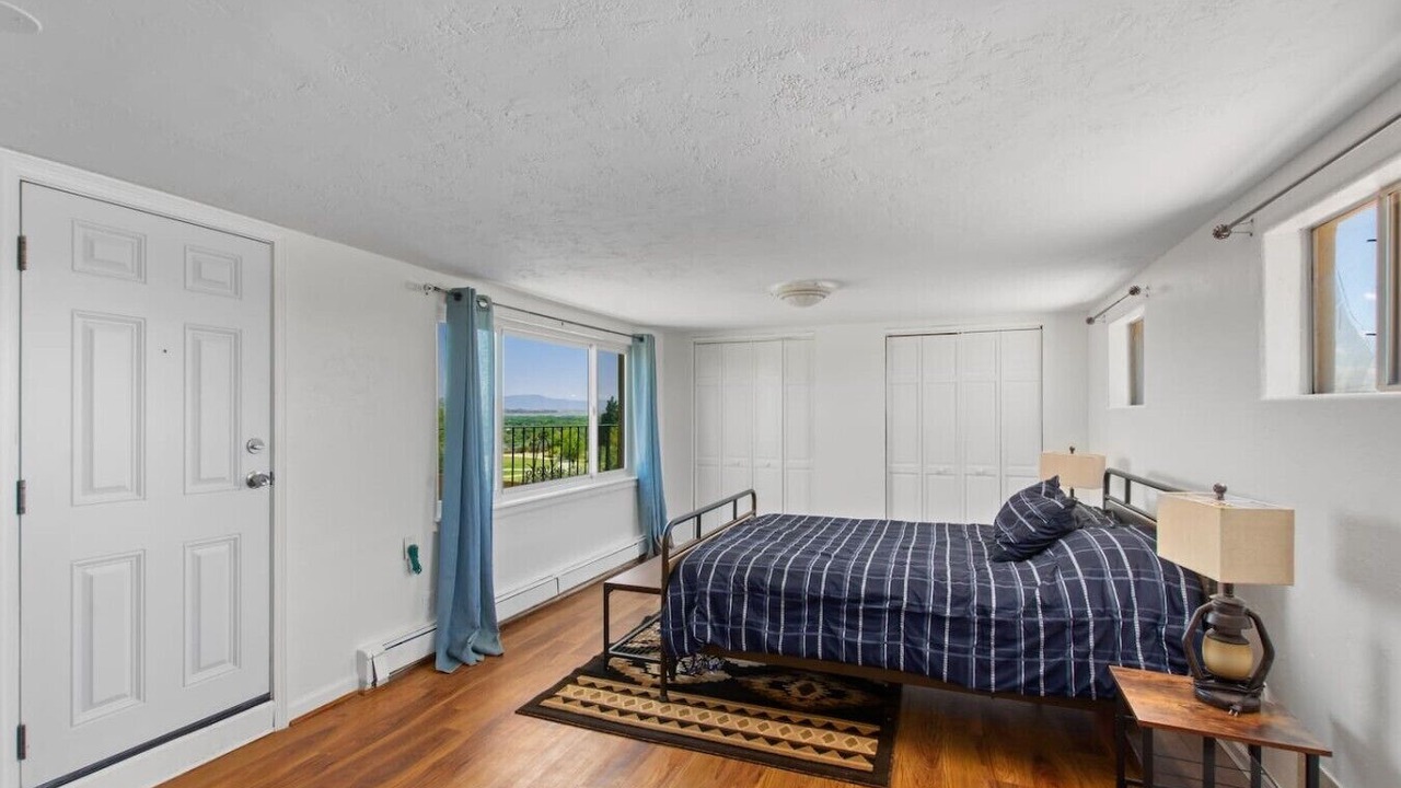Photo of Bedroom in West Bluff