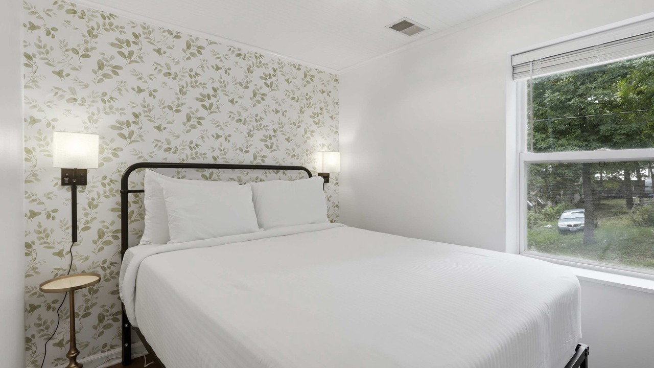 Photo of Bedroom in Stover