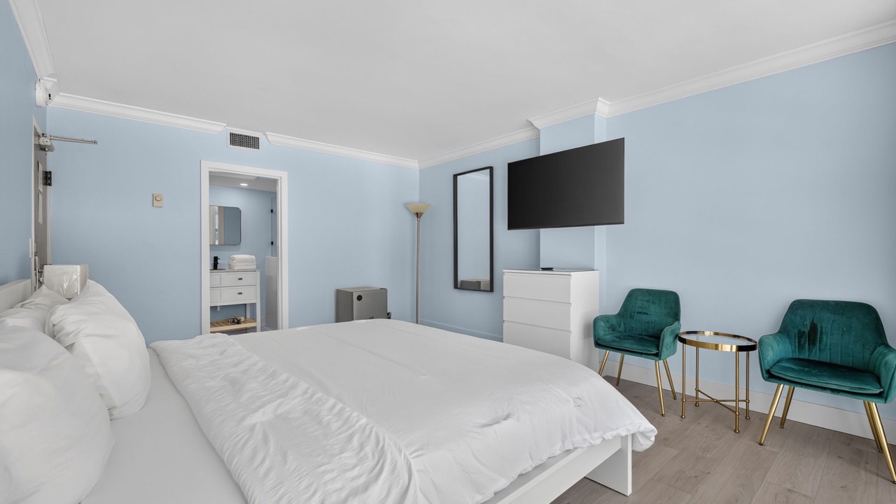 Photo of Bedroom in Galt Mile