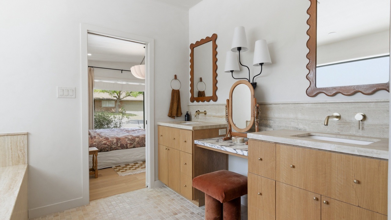 Photo of Bathroom in Garden Acres