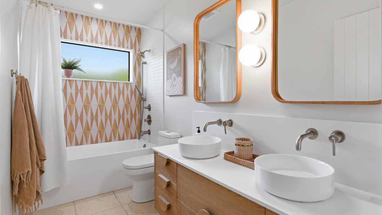 Photo of Bathroom in Garden Acres