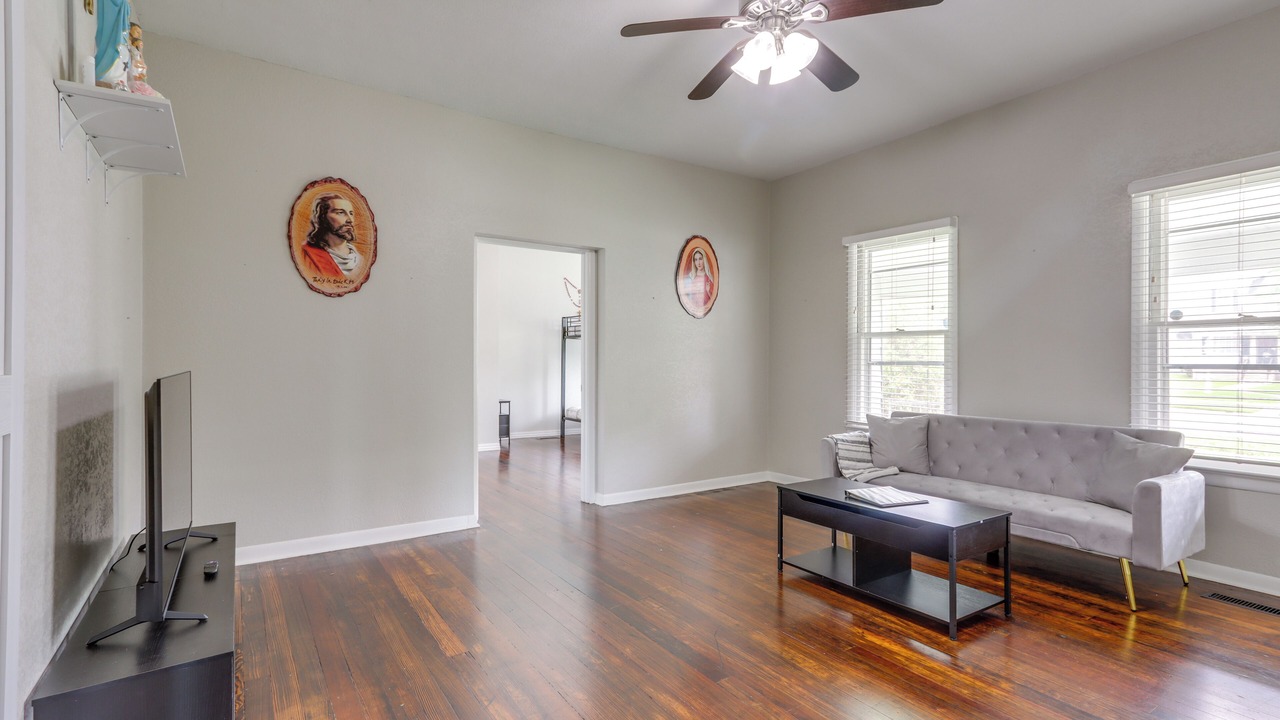 Photo of Livingroom in Carthage