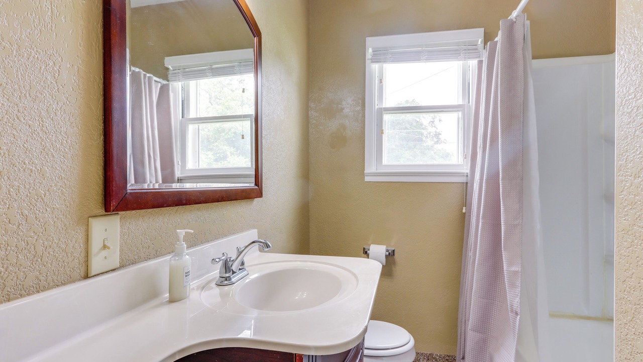 Photo of Bathroom in Carthage