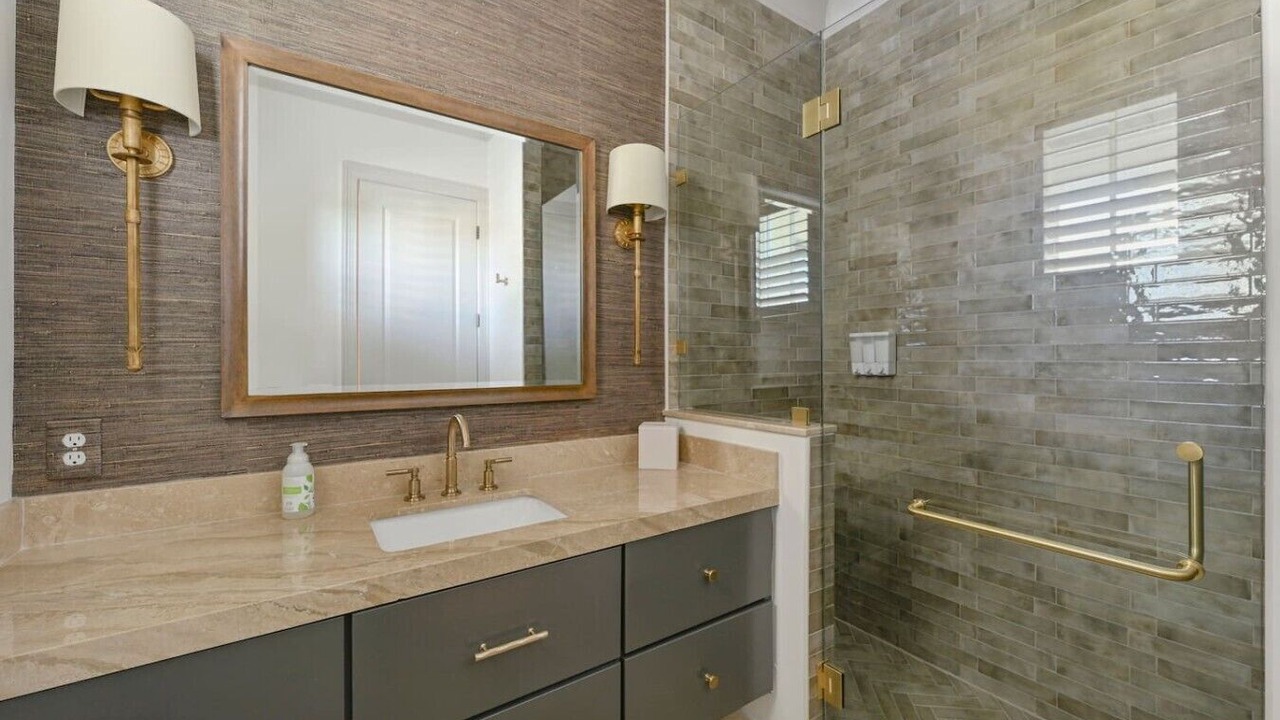Photo of Bathroom in Holick