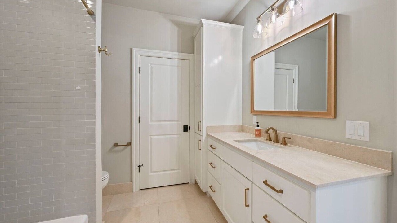 Photo of Bathroom in Holick