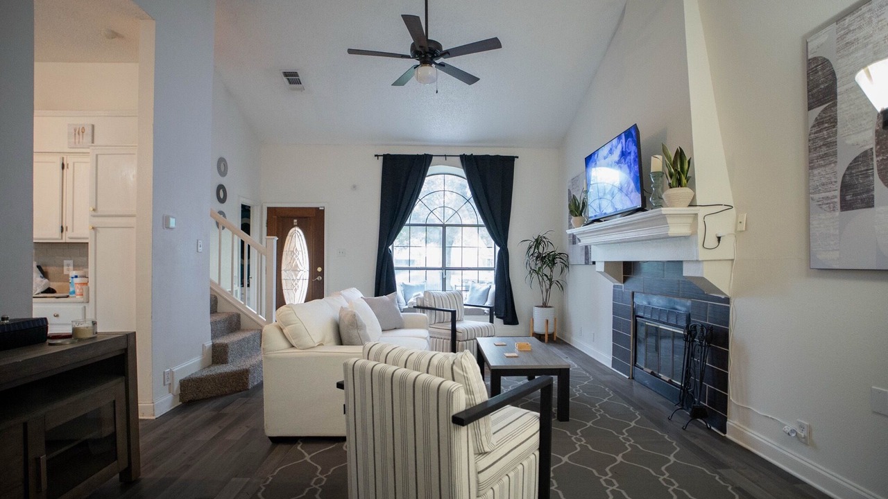Photo of Livingroom in West San Antonio