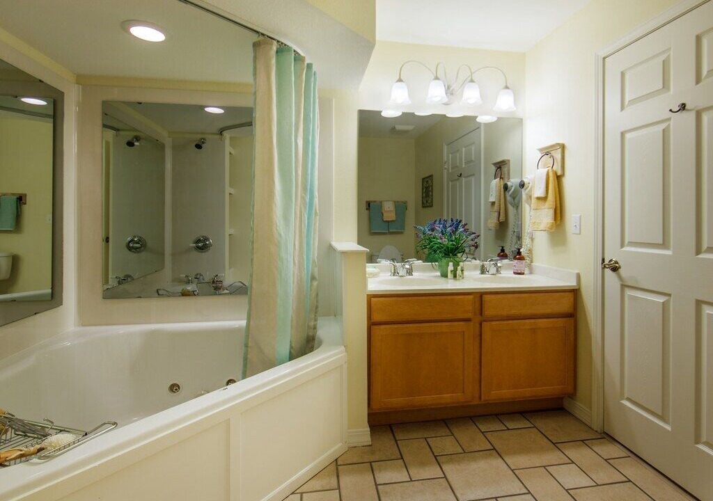 Photo of Bathroom in Branson