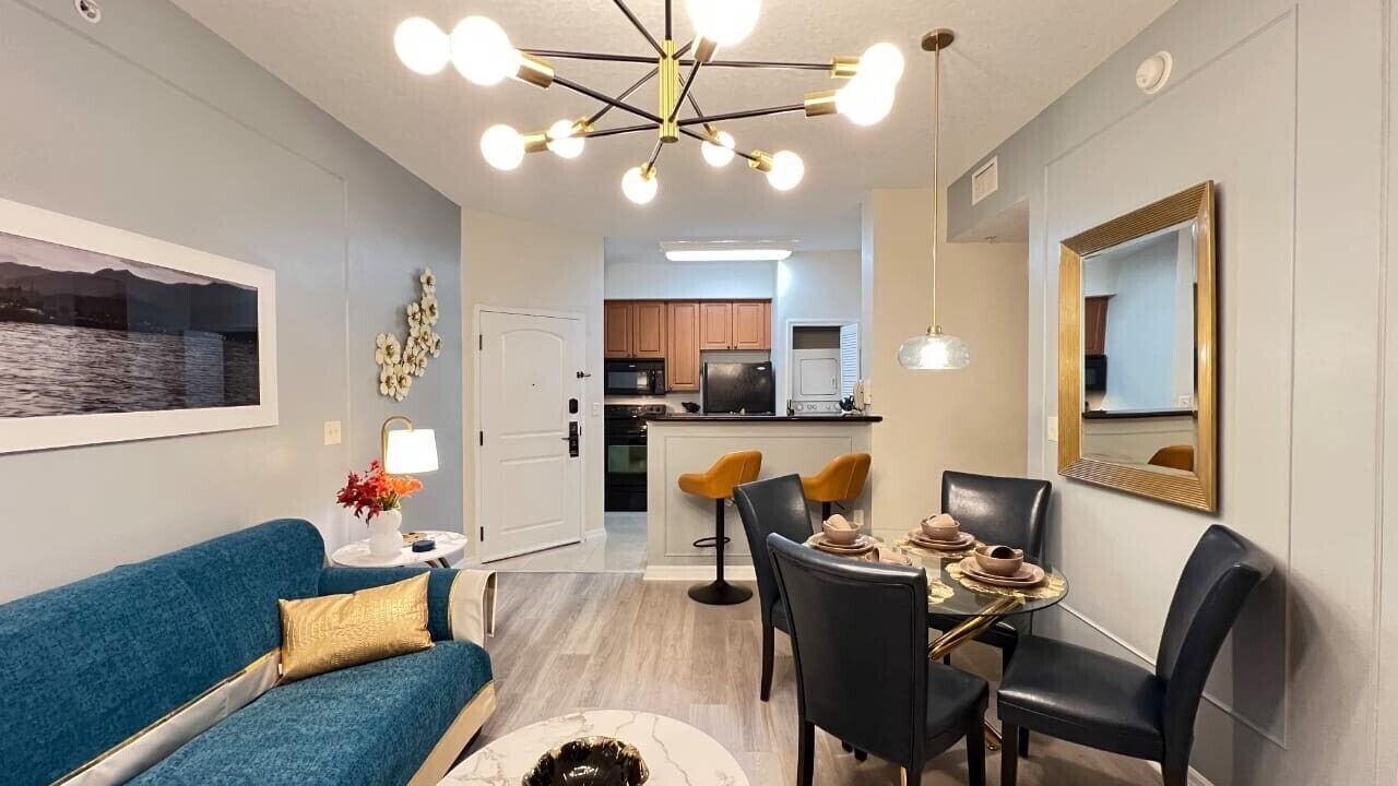 Photo of Livingroom in Florida Center