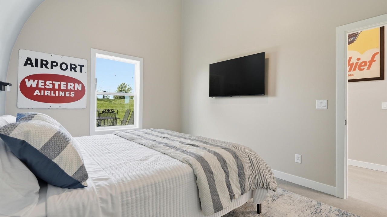 Photo of Bedroom in Pleasant Hill