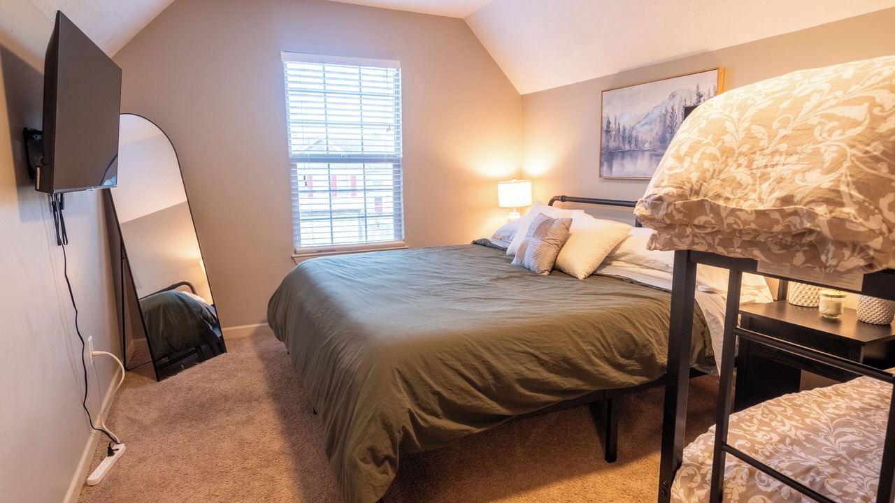 Photo of Bedroom in Grandview
