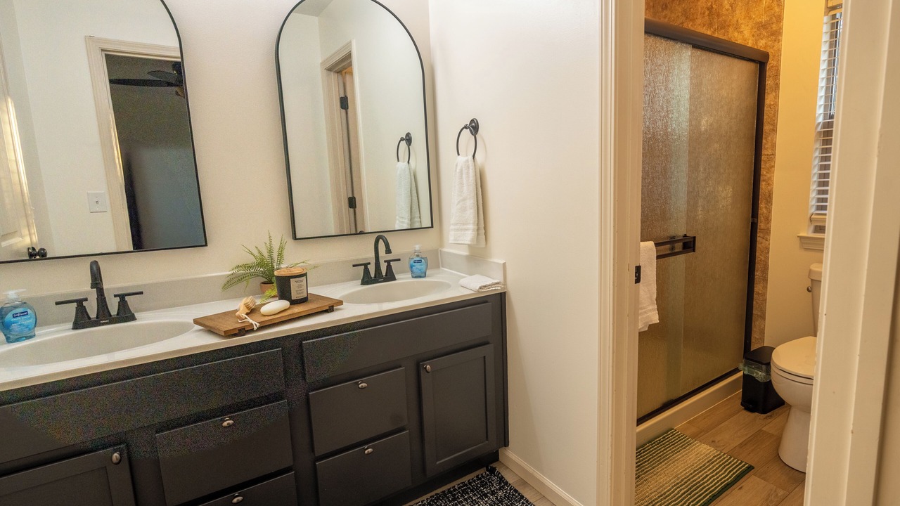 Photo of Bathroom in Grandview