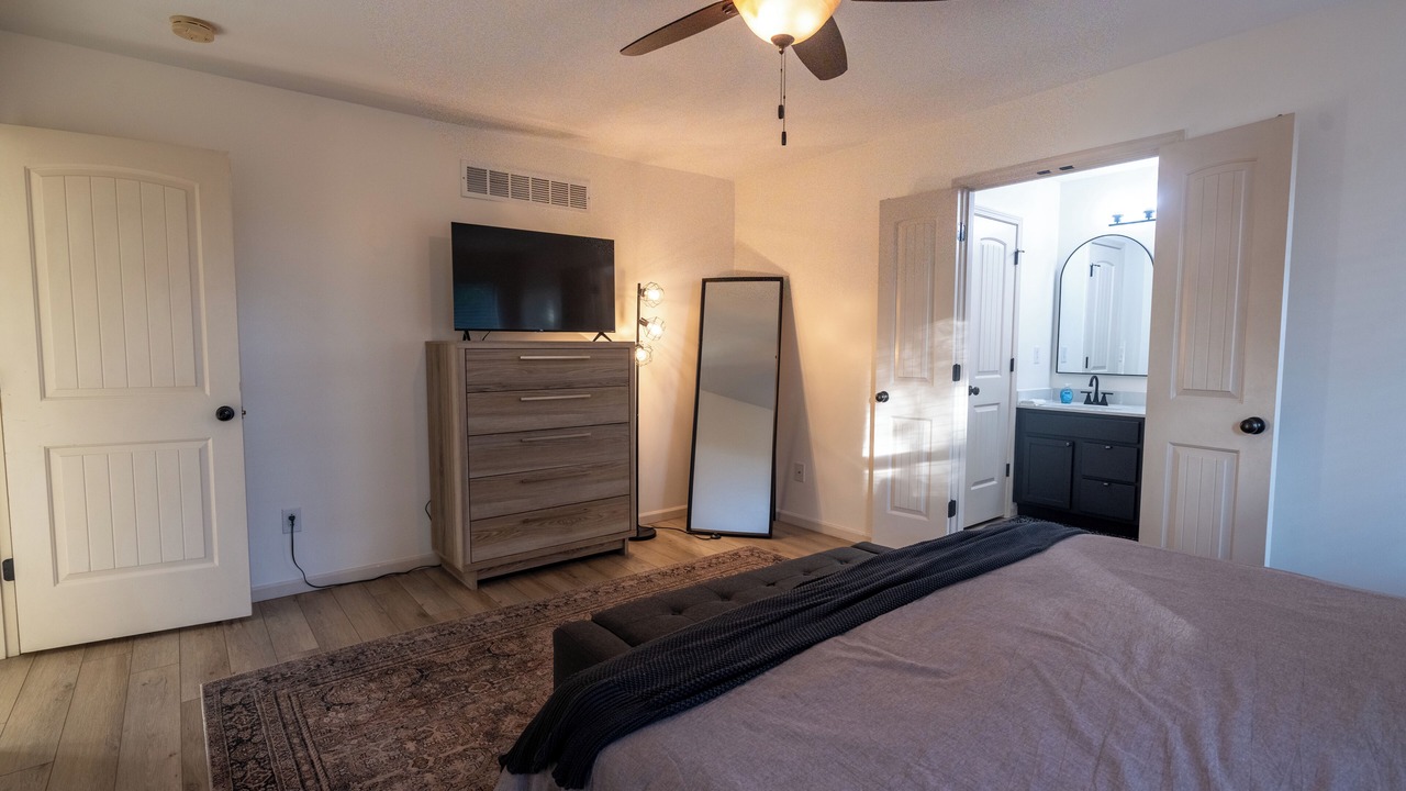 Photo of Bedroom in Grandview