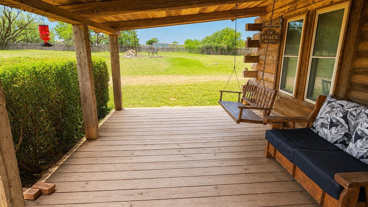 Photo of Patio Balcony in Anson