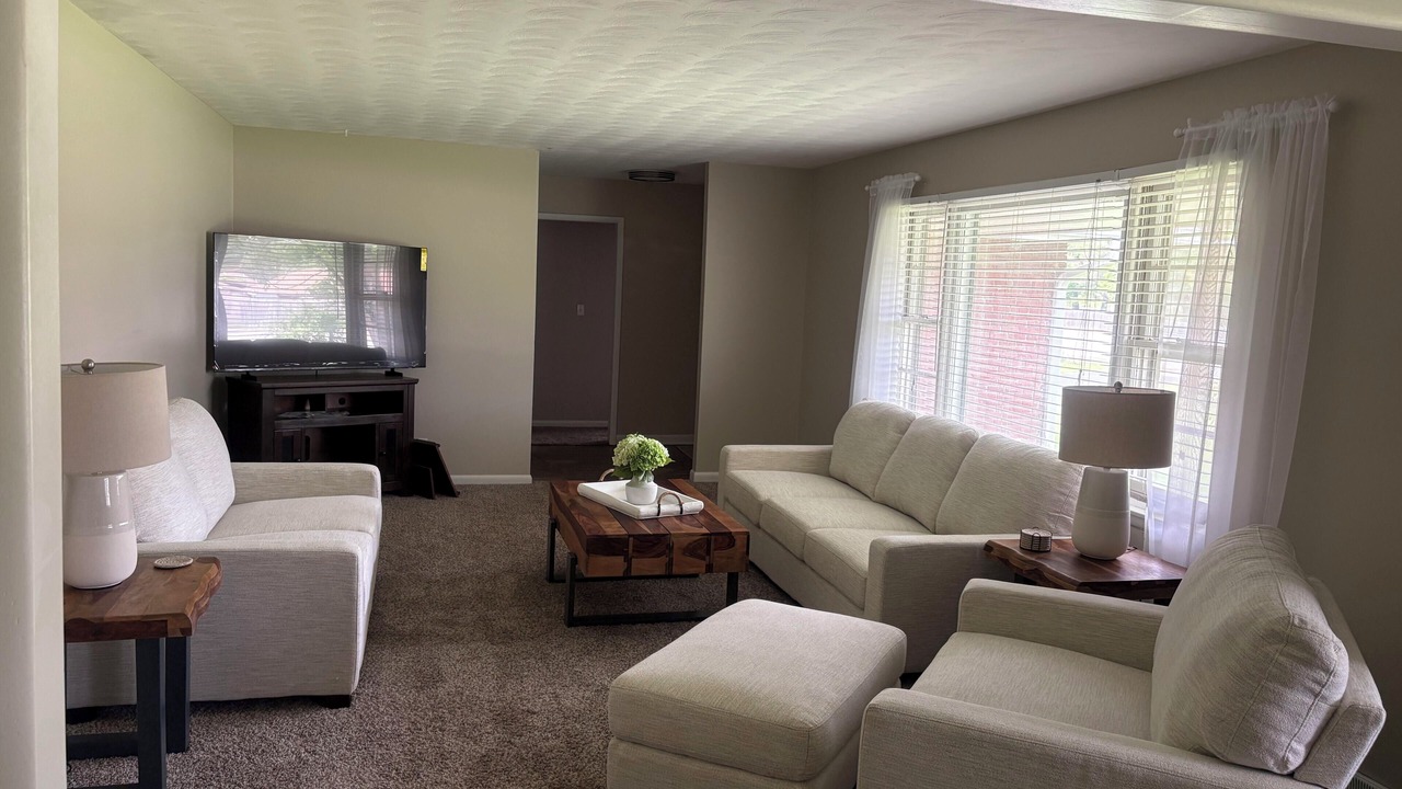 Photo of Livingroom in Brookline Station