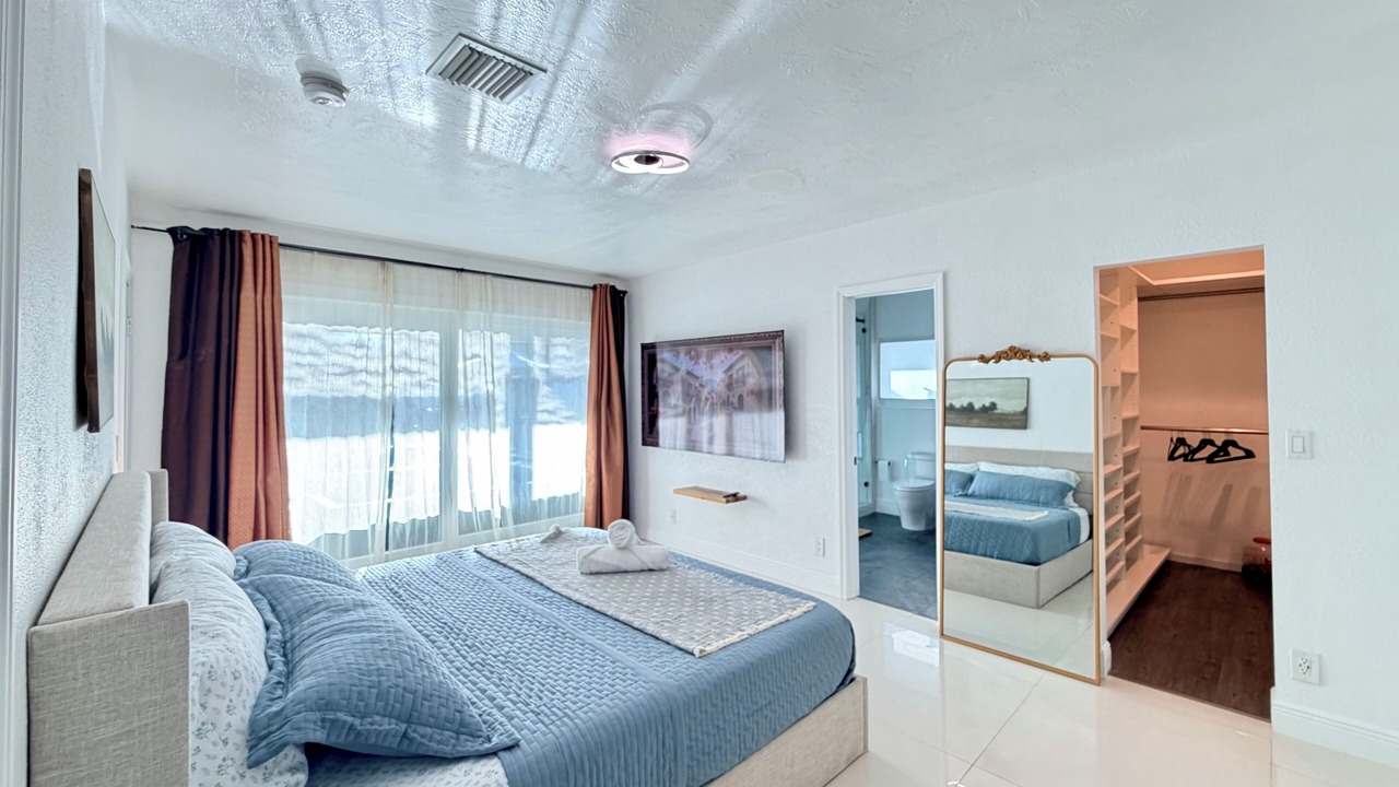 Photo of Bedroom in Pembroke Pines