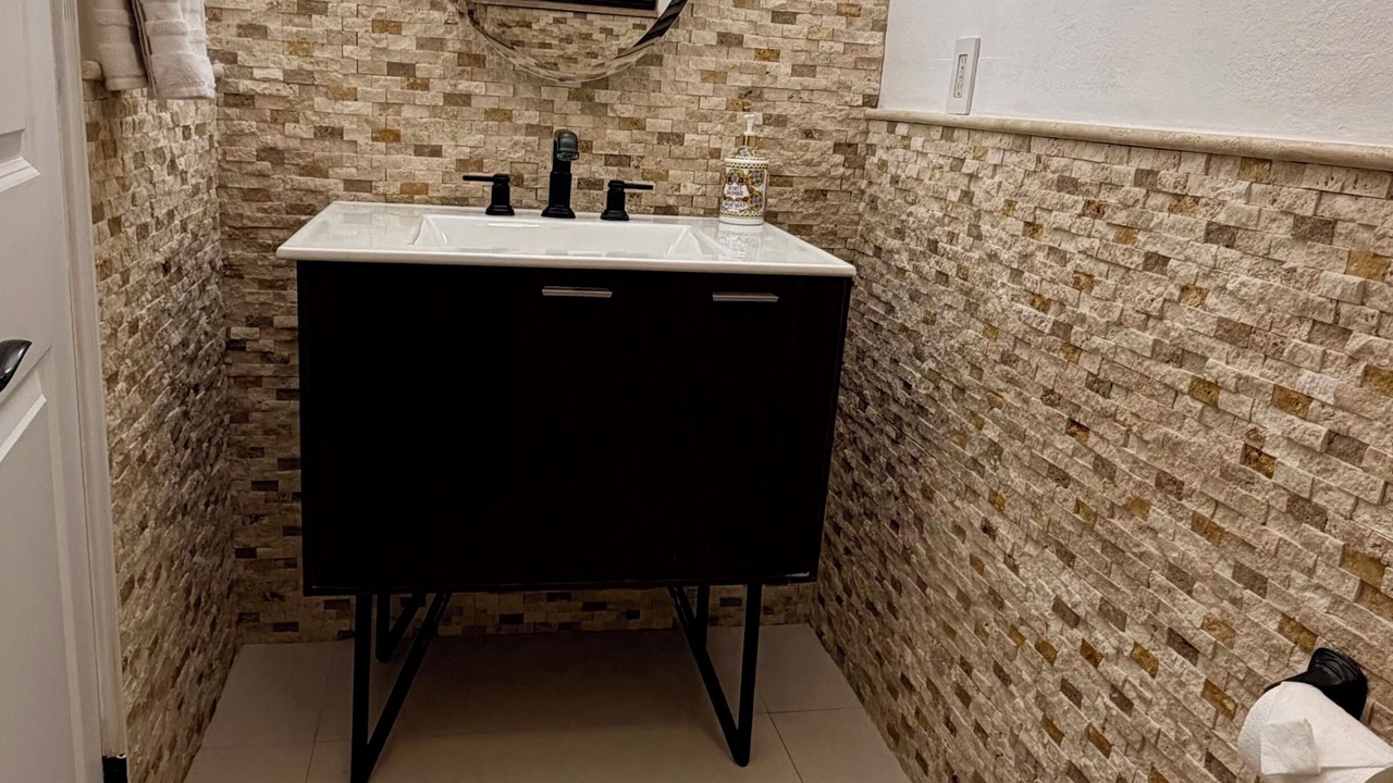 Photo of Bathroom in Pembroke Pines
