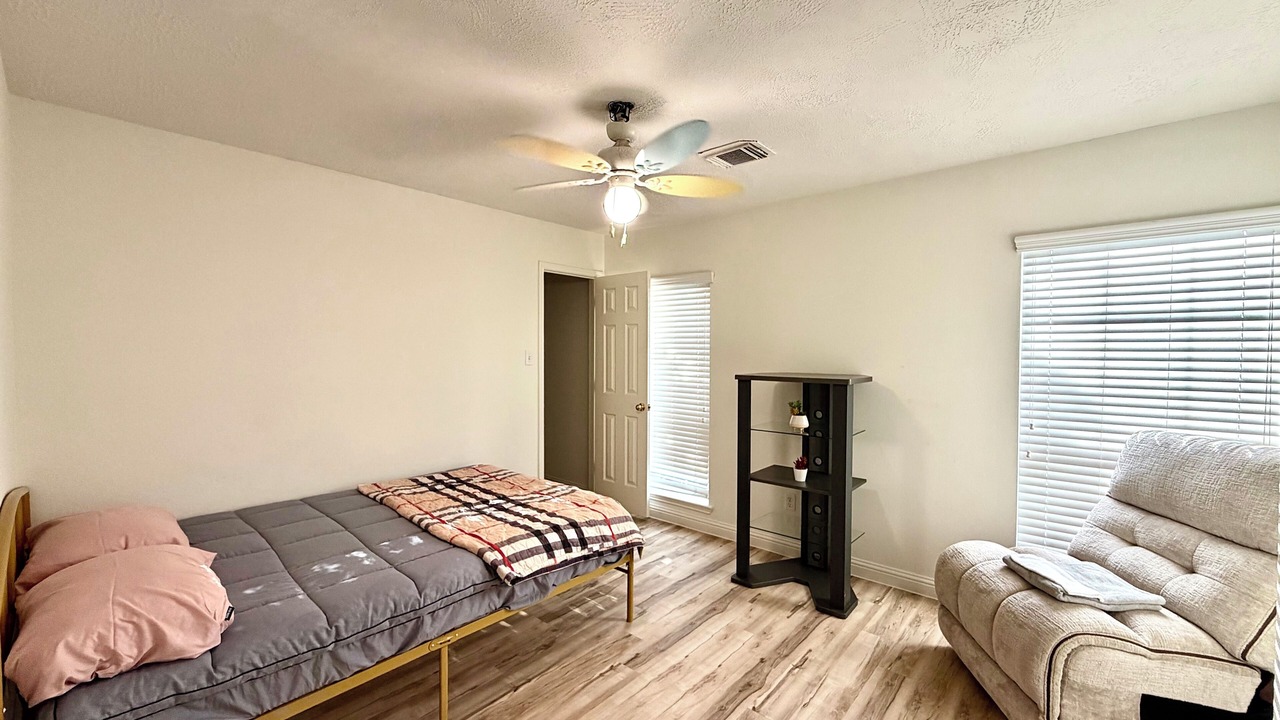 Photo of Bedroom in Barker