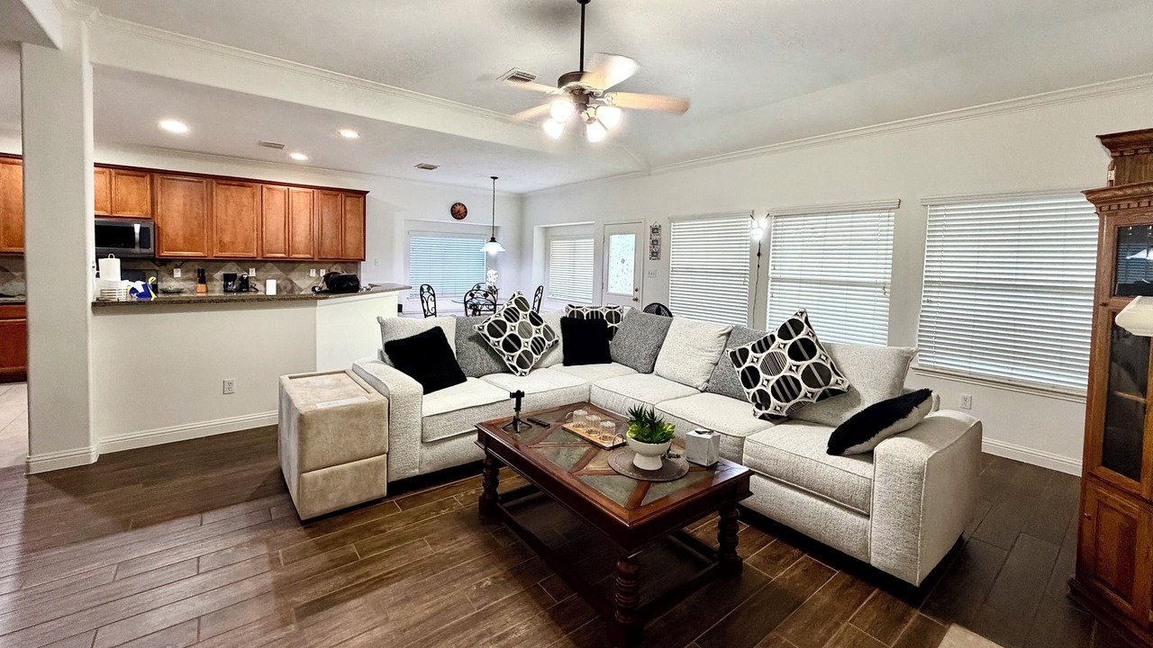 Photo of Livingroom in Barker