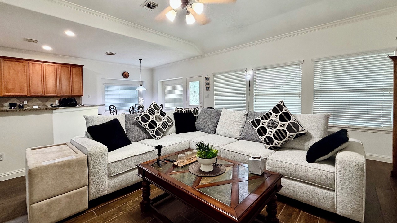 Photo of Livingroom in Barker