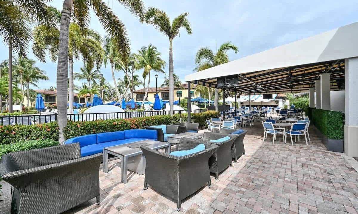 Photo of Outdoor in Naples