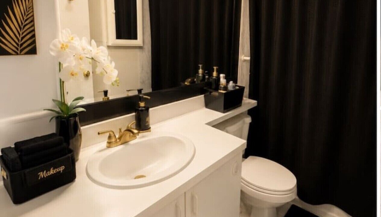 Photo of Bathroom in Galt Mile