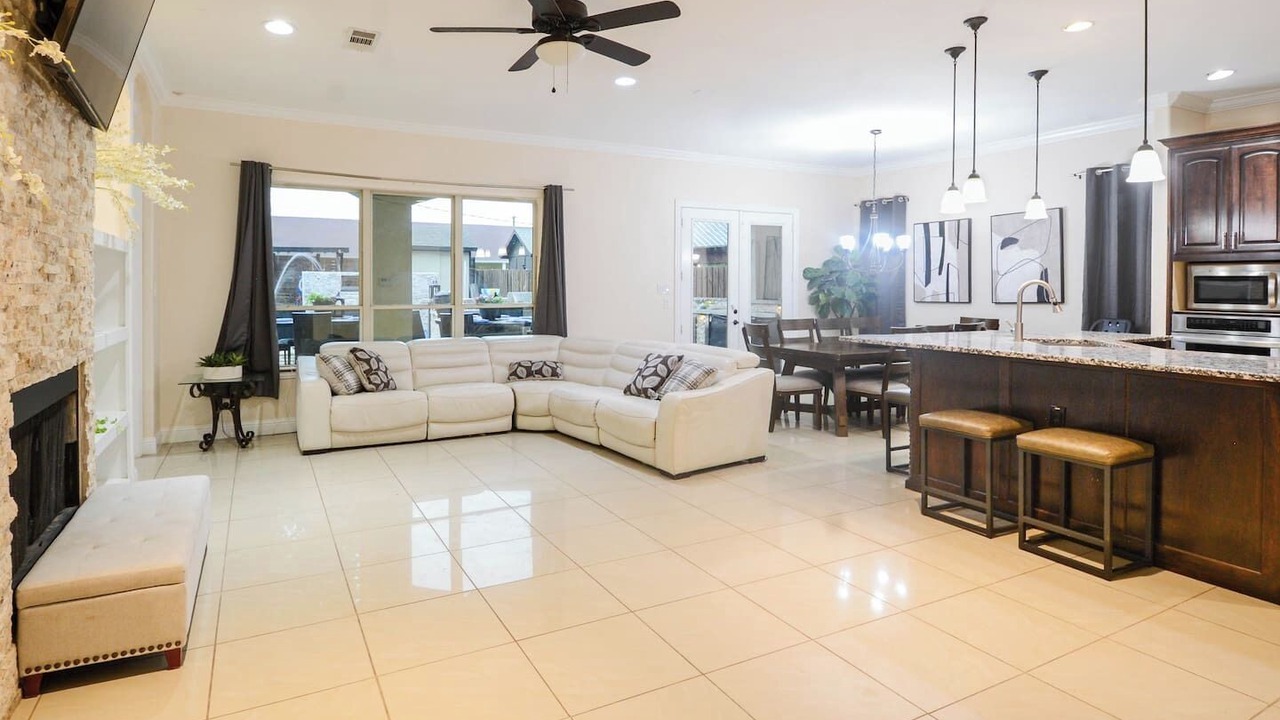 Photo of Livingroom in Irving