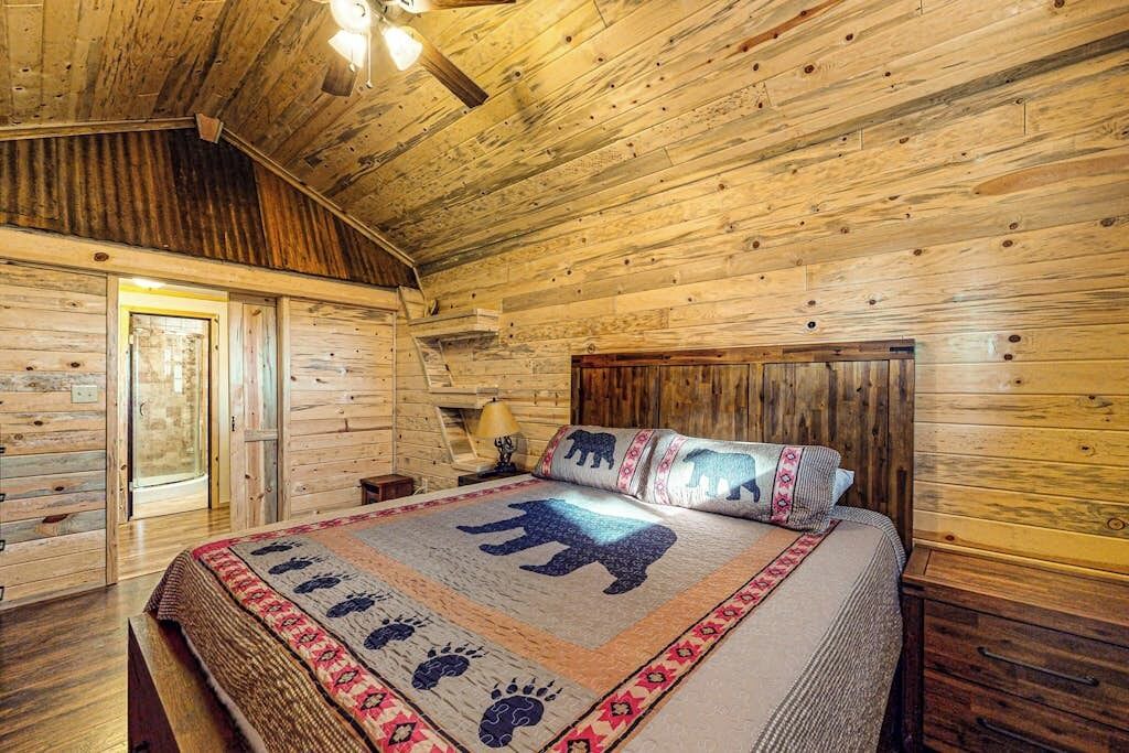 Photo of Bedroom in Ponderosa Pines