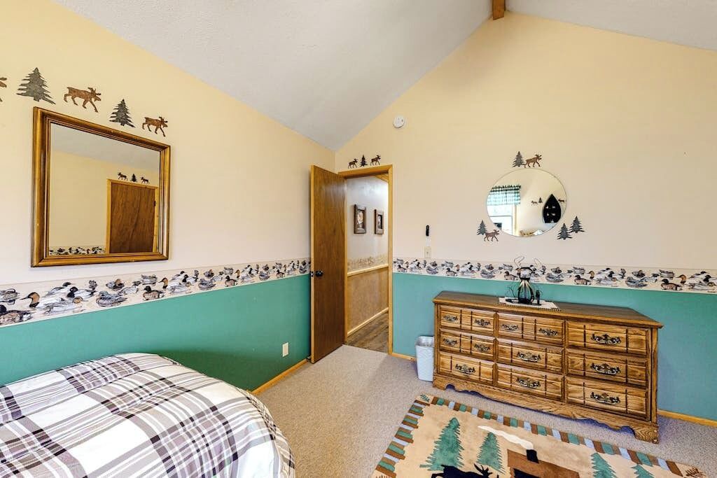 Photo of Bedroom in South Fork