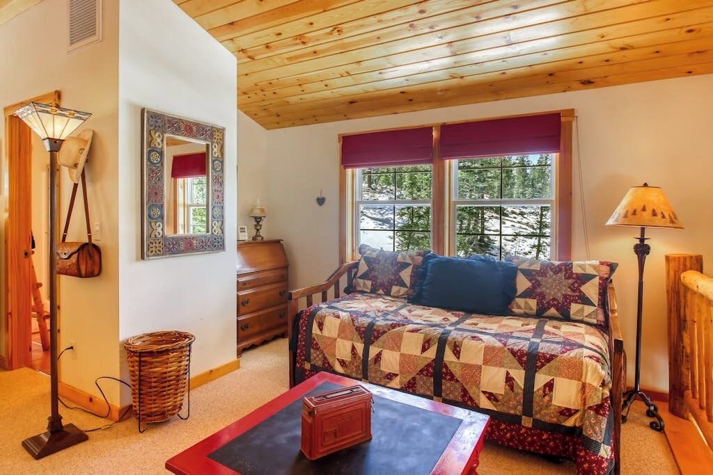 Photo of Bedroom in Columbine Lake