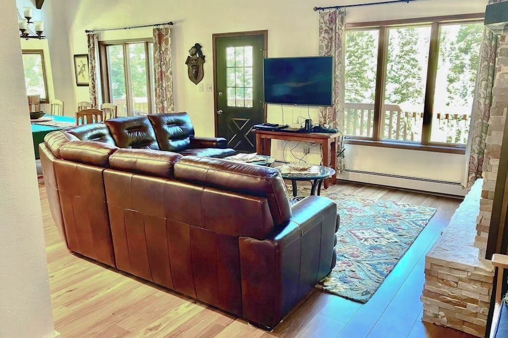 Photo of Livingroom in Columbine Lake