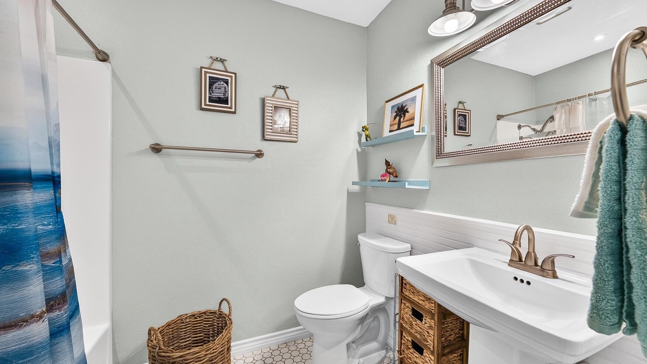 Photo of Bathroom in Key Allegro