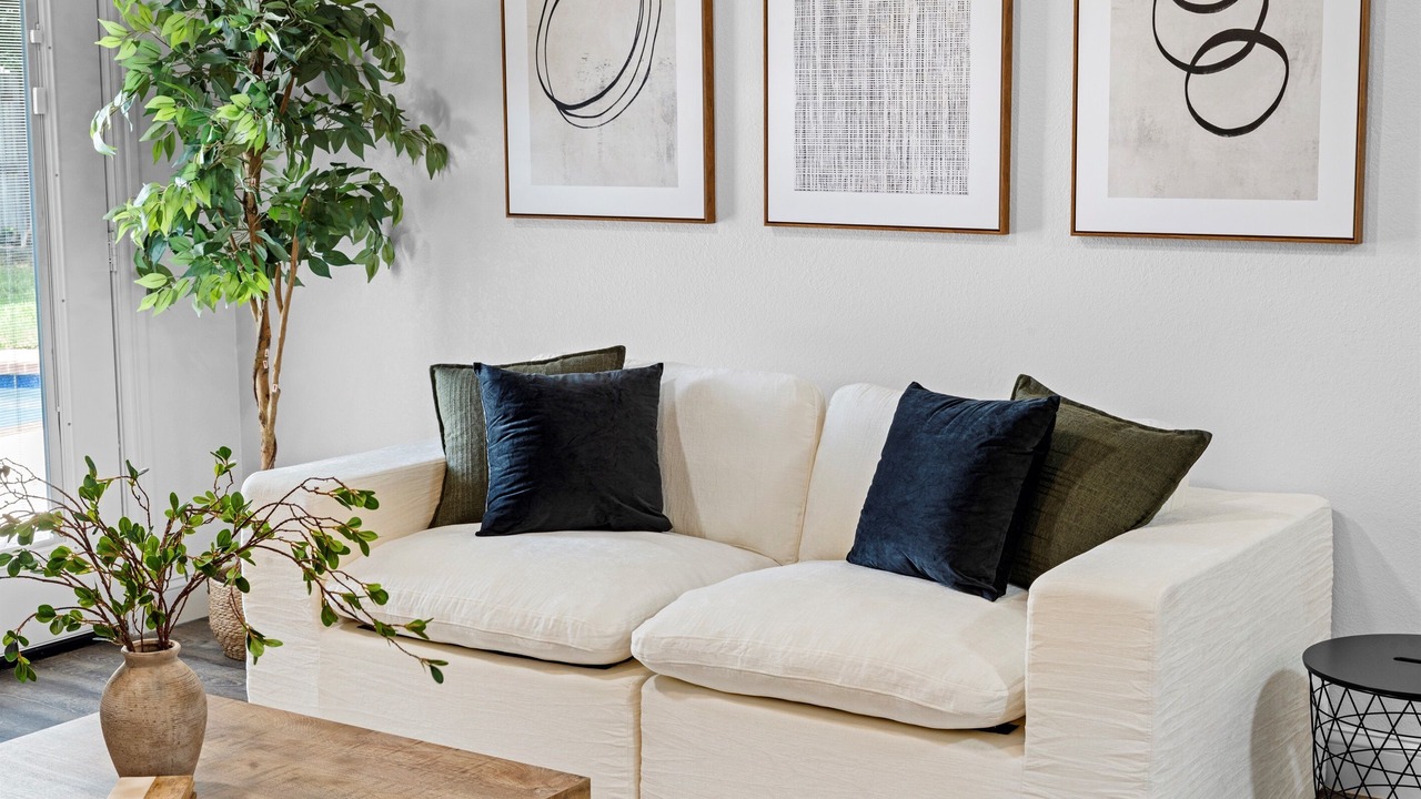 Photo of Livingroom in Euless