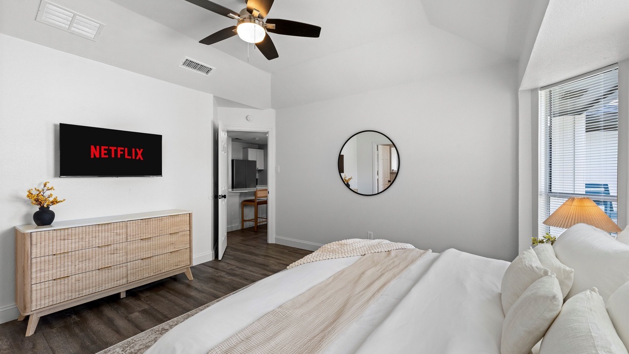 Photo of Bedroom in Euless