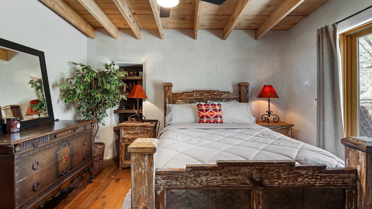Photo of Bedroom in Canoncito