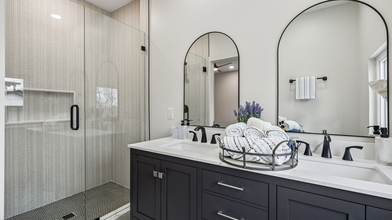 Photo of Bathroom in Cedar Crest