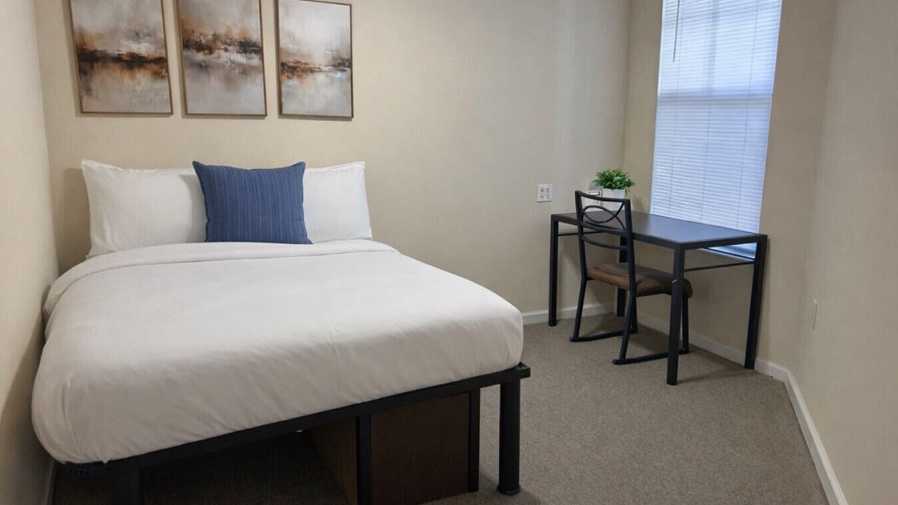 Photo of Bedroom in Central Arlington