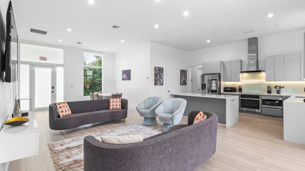Photo of Livingroom in Edgewood