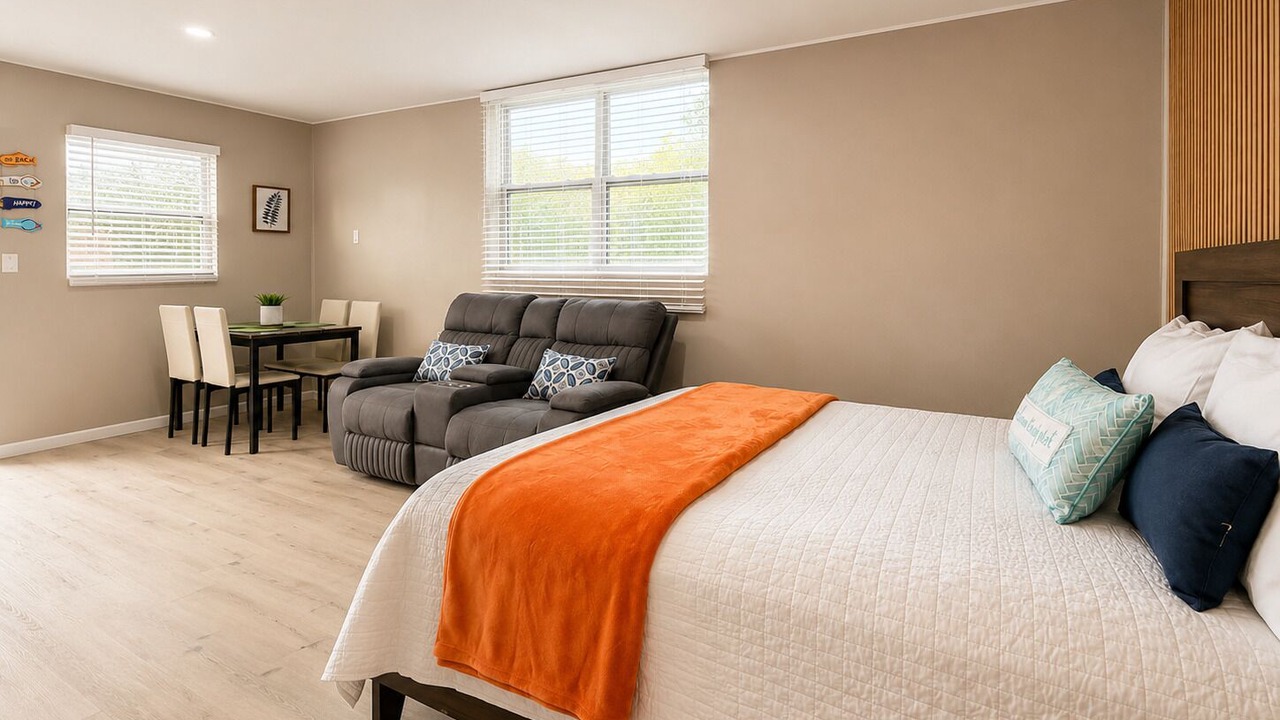 Photo of Bedroom in Royal Poinciana